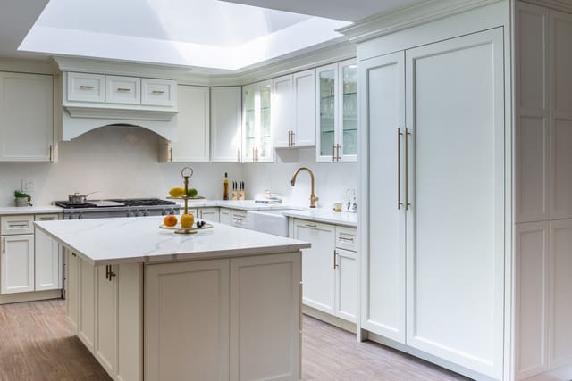 J&K E1 Dove kitchen in soft off-white